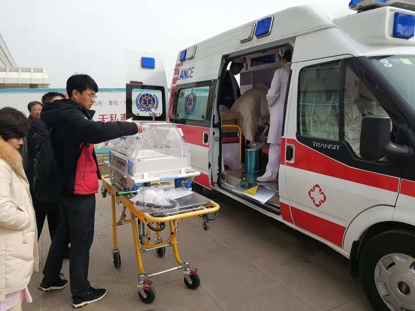 弥渡县救护车转院